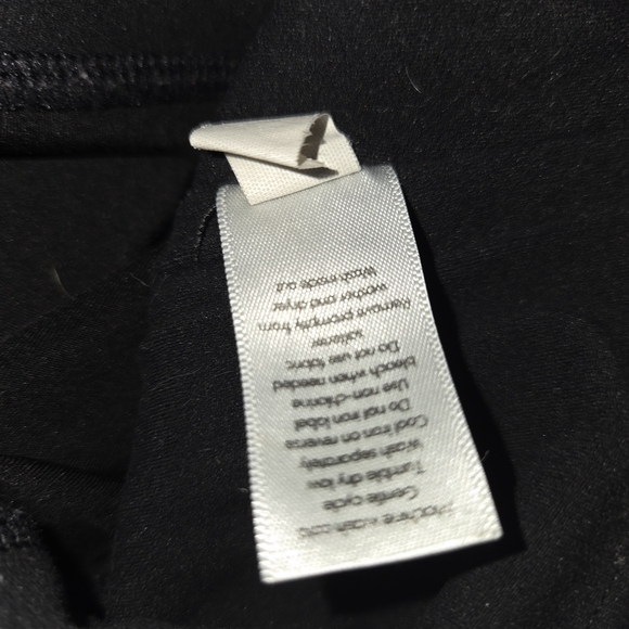 Athleta black floral print leggings with ankle keyhole small - Picture 3 of 9